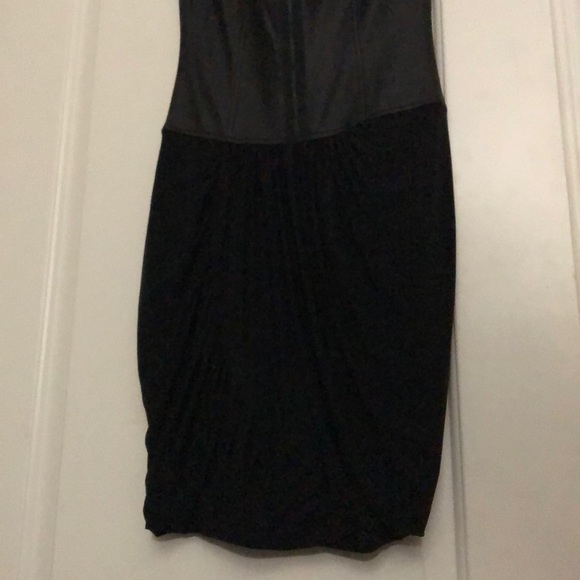 Dress - Picture 7 of 8